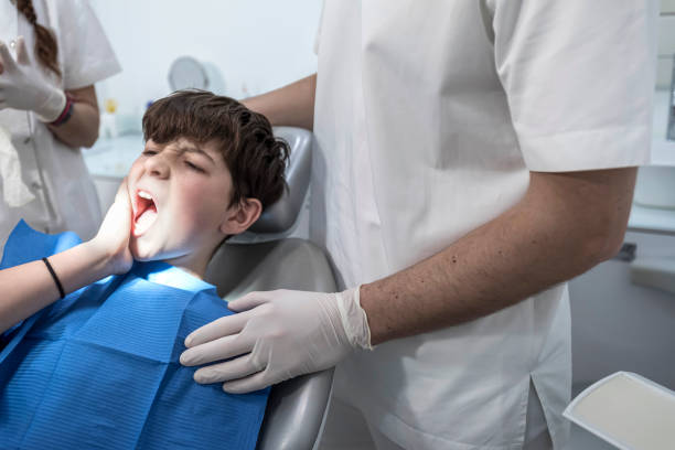 Best Emergency Tooth Extraction in North Chicago, IL